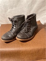 Boys 12 boots