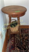 Antique Spool Leg Lamp Table
