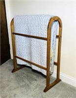 Oak Quilt Rack with Quilt, Quilt is Blue/White