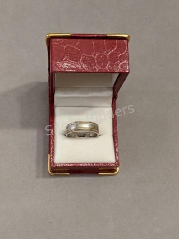 Silvertone Men's Wedding Ring - No Markings