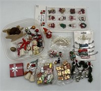 Merry Minis Dollhouse Christmas Decor Mini Present