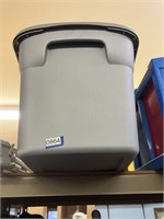 30 gallon sterilite gray tote with lid