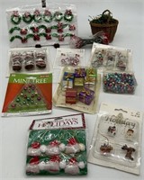 Miniature Tree Decorations, Wreaths, Ornaments, Pr