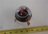 PAPERWEIGHT W STAND