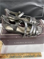 Laura Scott gray dress shoes size 7M