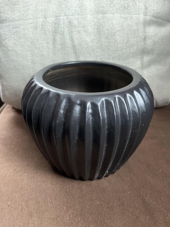 West elm black vase/pot (small)
