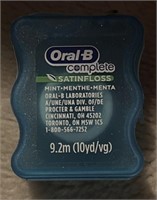 X12 Oral B Complete Satin Floss, Mint, 9.2m
