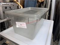 CAMBRO STORAGE CONTAINER W/ LID