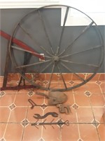DECORATIVE WOODEN WAGON WHEEL AND OTHER LOT