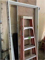 Werner Fiber 6’ Ladder & Door frame