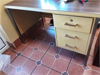 METAL DESK WITH DRAWERS