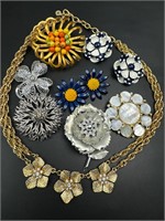 Vintage flower jewelry lot and more