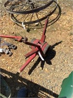 540) Wagon wheel hub