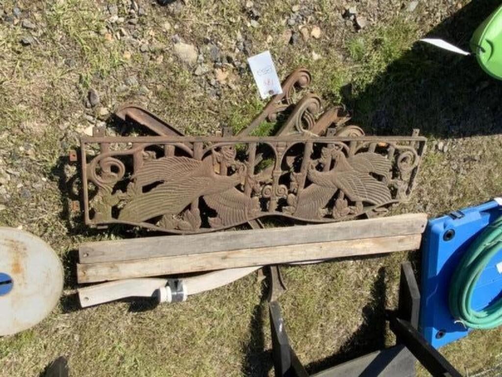 852) Cast iron w/dbl eagles bench frame