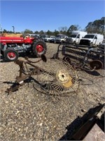 631) 3 point hay rake 2 extra wheels