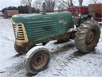 Oliver 88 Tractor- runs & drives
