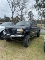 1541) '03 GMC Sierra 2500 6.0 V8 gas 4WD 139k mi