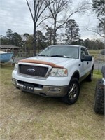 1569) '05 Ford F150 ext. cab, 153k miles, 4wd, 5.4