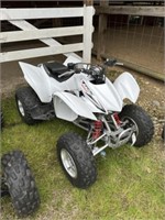 1005) 09 300x Honda 4wheeler - like new