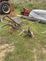 1606) Horse drawn 1 bottom breaking plow with