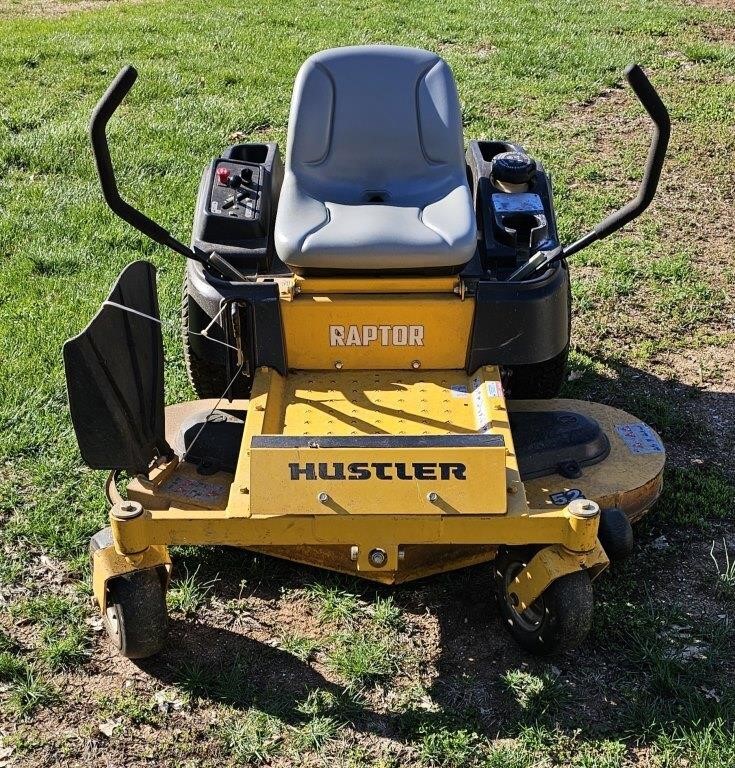 Hustler Raptor Zero Turn Riding Mower