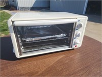 Hamilton Beach toaster oven works.