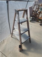4'  ladder/ galvanized  plant stand.