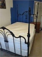 Full Size Bed 78x74x53"