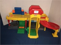 Fisher Price Little Peoples toy house