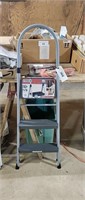 Costco Step ladder like new