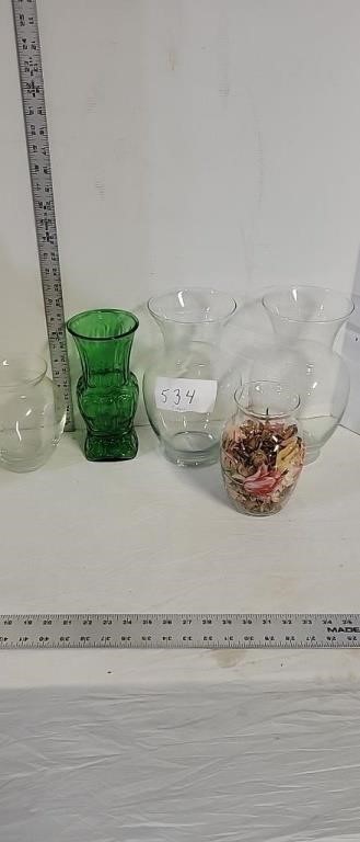 5 vases