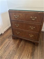 Small Side Chest with 3 Drawers