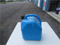 5 Gallon Kerosene Tank, does have fluid inside,