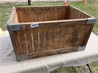 Wood shipping box w/galvanized corners