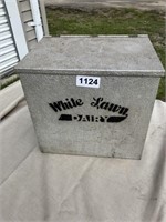 White Lawn Dairy porch box