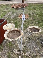 Metal stand for flower pots