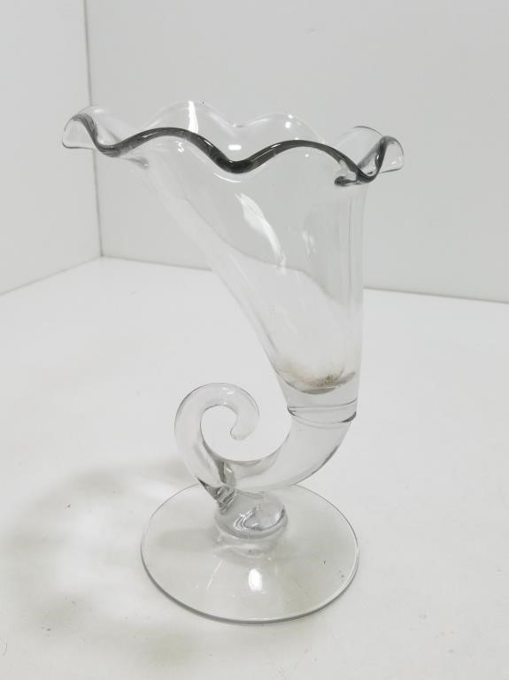 Vintage Clear Glass Flower Vase M316