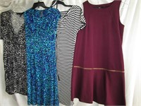 4 Dresses XS