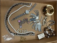 Captivating Costume Jewelry Collection - 15+ Items