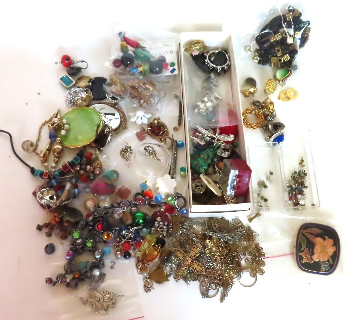 WE SHIP: Vintage Jewelry Pieces for Crafting.