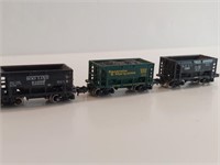 3pc Assorted Ore Cars N Scale 9mm Train Cars.
