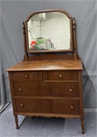 Star Furniture Co. 4-Drawer Dresser with Mirror