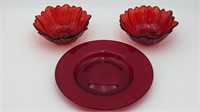 VINTAGE RED GLASS SERVING PLATE AND BOWLS
