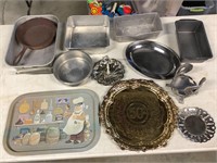 Lot pans-trays