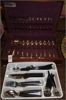 FLATWARE AND CASE