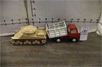 DIE CAST TRUCK AND TANK