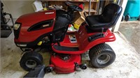 CRAFTSMAN 48" RIDING LAWN MOWER NEEDS A BATTERY -