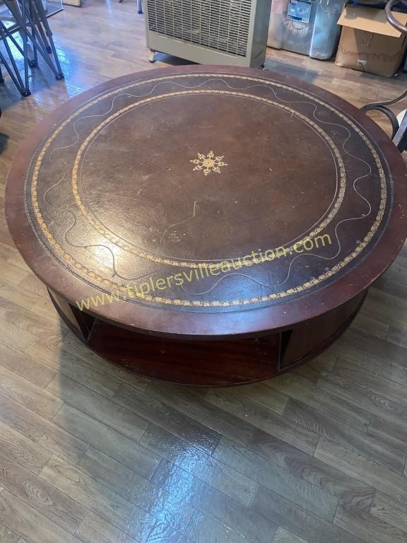 Vintage drum style spinning cocktail table with