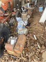 5 old engines for power plants or Gibson tractors