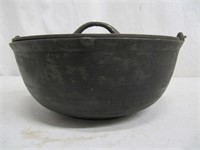 ANTIQUE #9 CAST POT & LID